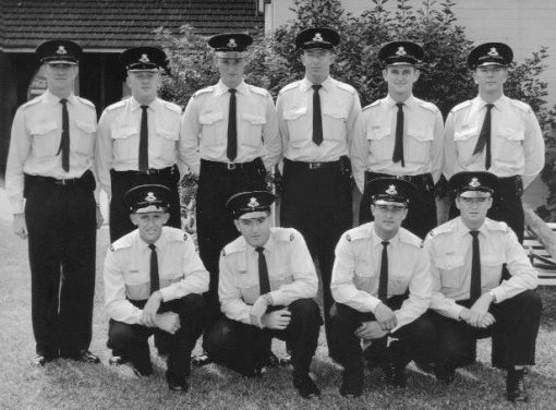 Class 086 - Redfern Police Academy - Secondary Training. Here is a photo from <strong>1962</strong>, us poor lot going to Redfern Police Academy after probation finished.<br /> Names I can remember, John <strong>McInerney </strong># 9937, <a href="https://dev.australianpolice.com.au/warren-john-mckinnon/" target="_blank" rel="noopener noreferrer">Warren <strong>McKINNON</strong></a> # 9971, Ron <strong>Bloxham</strong> # 9894, <a href="https://dev.australianpolice.com.au/warwick-edmund-tom-hensley/" target="_blank" rel="noopener noreferrer">Warwick <strong>Hensley </strong></a># 9963, E.B. Russell <strong>Cox # 9927</strong>, Cec <strong>Shears </strong># 9876, <strong>Kneeling down</strong> are <a href="https://dev.australianpolice.com.au/anthony-john-lannan/" target="_blank" rel="noopener noreferrer">Tony <strong>Lannan </strong></a># 9896, Floyd <strong>Ballard </strong># 9912, Kevin <strong>Wales </strong># 9910, R. <strong>Northcott</strong> # 9948.<br /> First class to get the 'new' summer uniform.